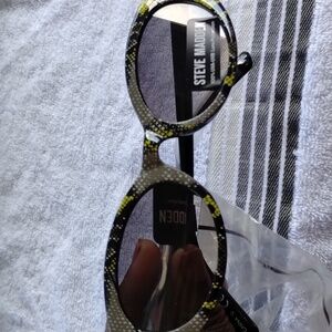 COPY - Steve Madden NWT Snakeskin Printed Sunglasses Black Lens